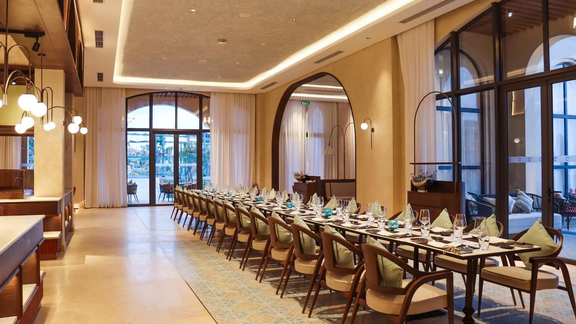 Centara Mirage Resort Μούι Νε 5*,